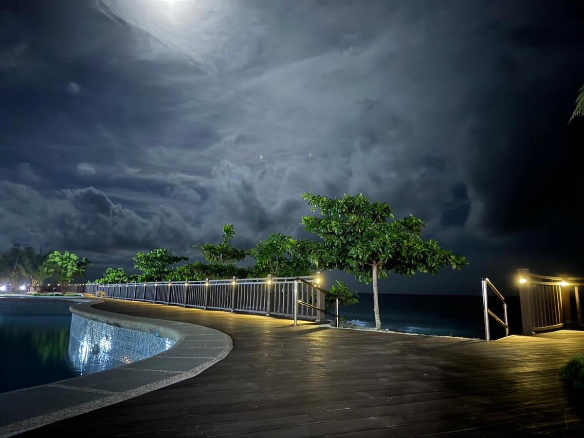 W Golf Resort Ослоб Екстер'єр фото