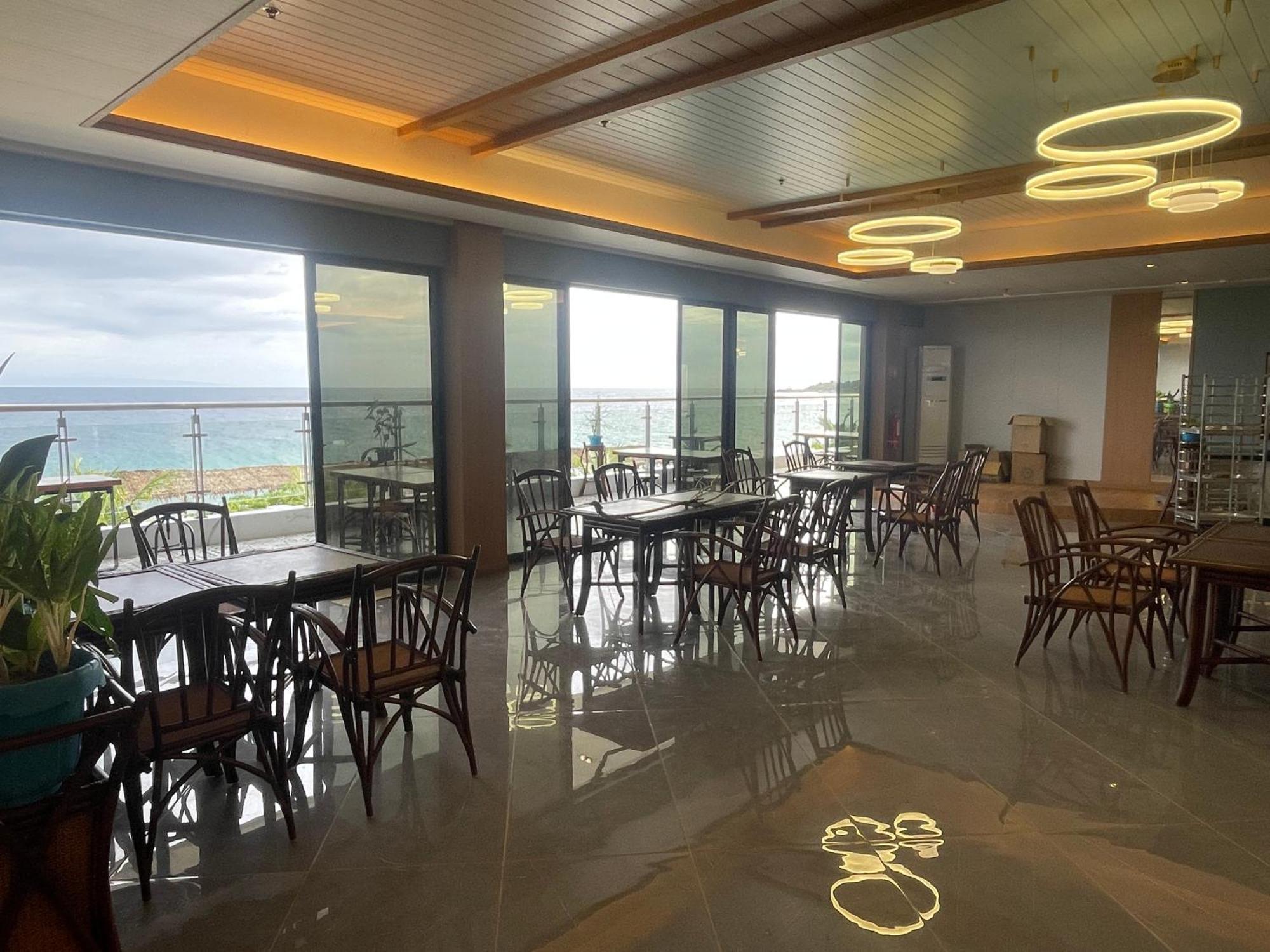W Golf Resort Ослоб Екстер'єр фото